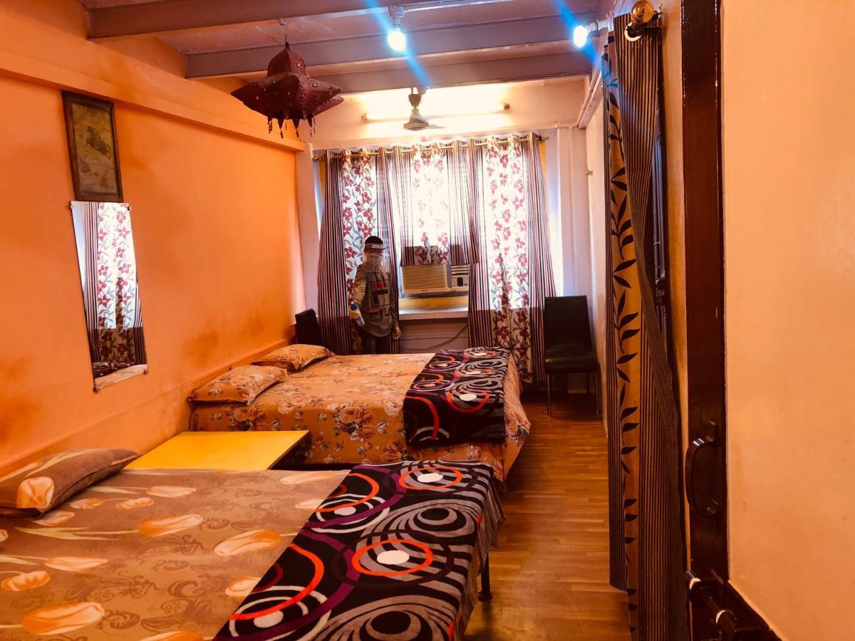 Golden Lodge Bénarès Extérieur photo
